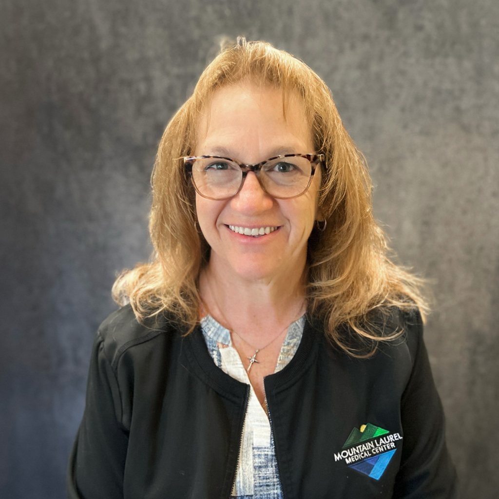 Abby Durig, CRNP<br />
